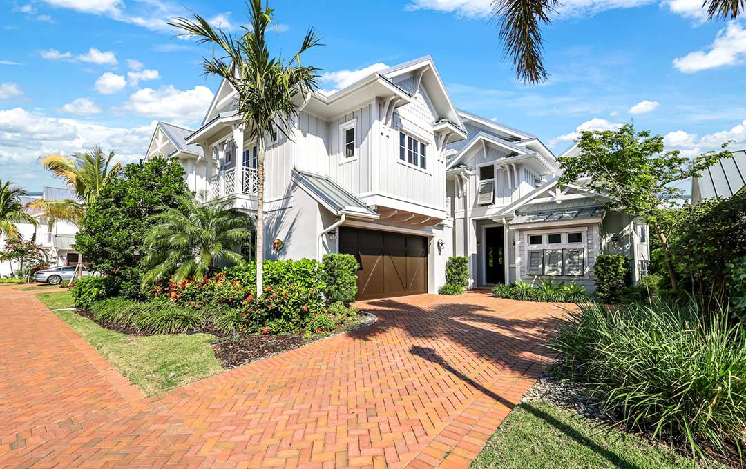 pp_naples_feature_1 The Custom Farmhouse